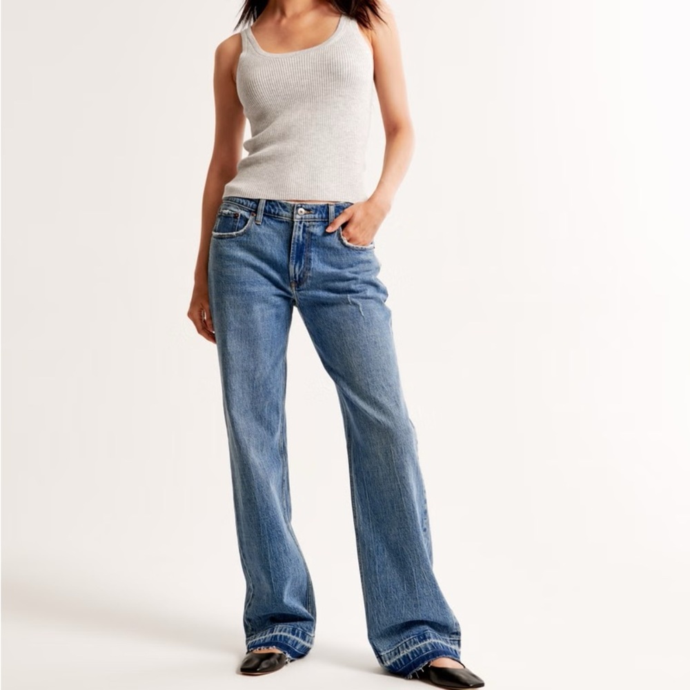 Abercrombie and fitch low rise baggy jeans Size